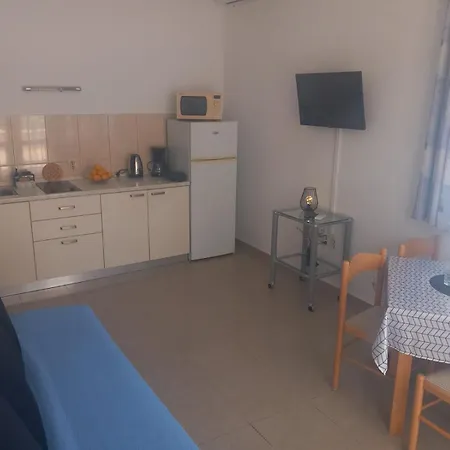 Iva Apartmanii *