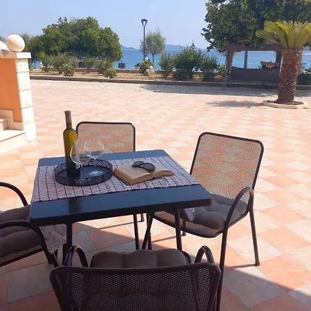 Iva Apartmanii Daire Orebić
